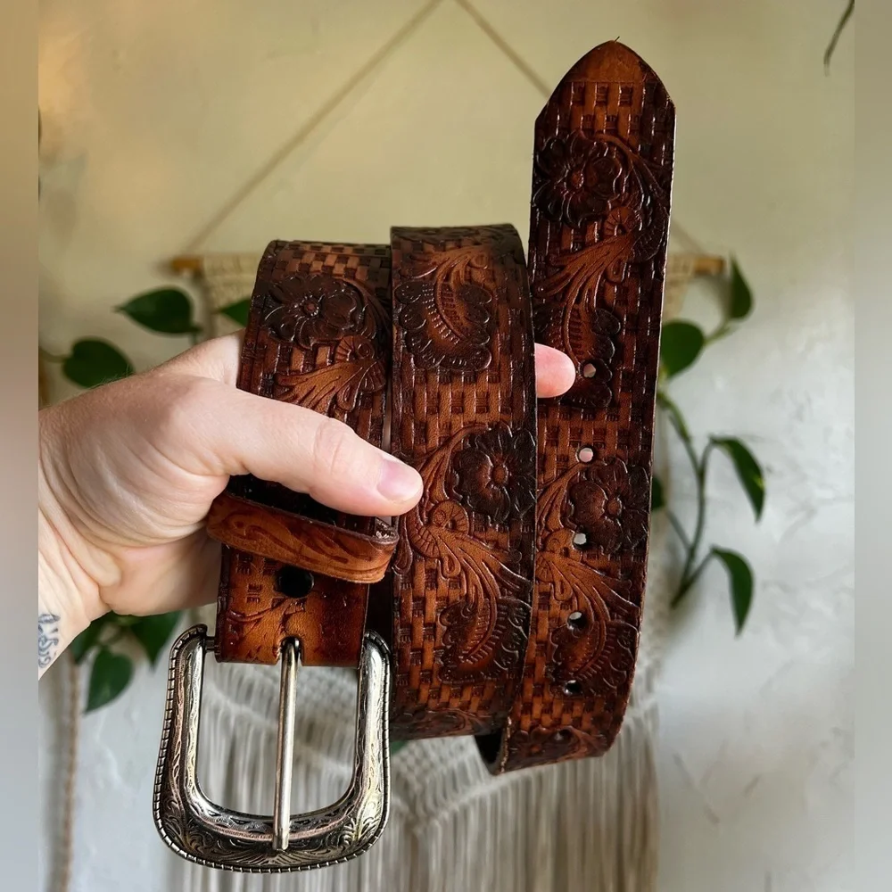 Vintage Tooled Leather Western Belt with Silver Buckle Floral Size L / 42–44